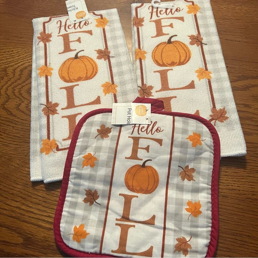 NWT 3 Piece Set of Hello Fall Kitchen Hand Towels & Pot Holder Dish Autumn